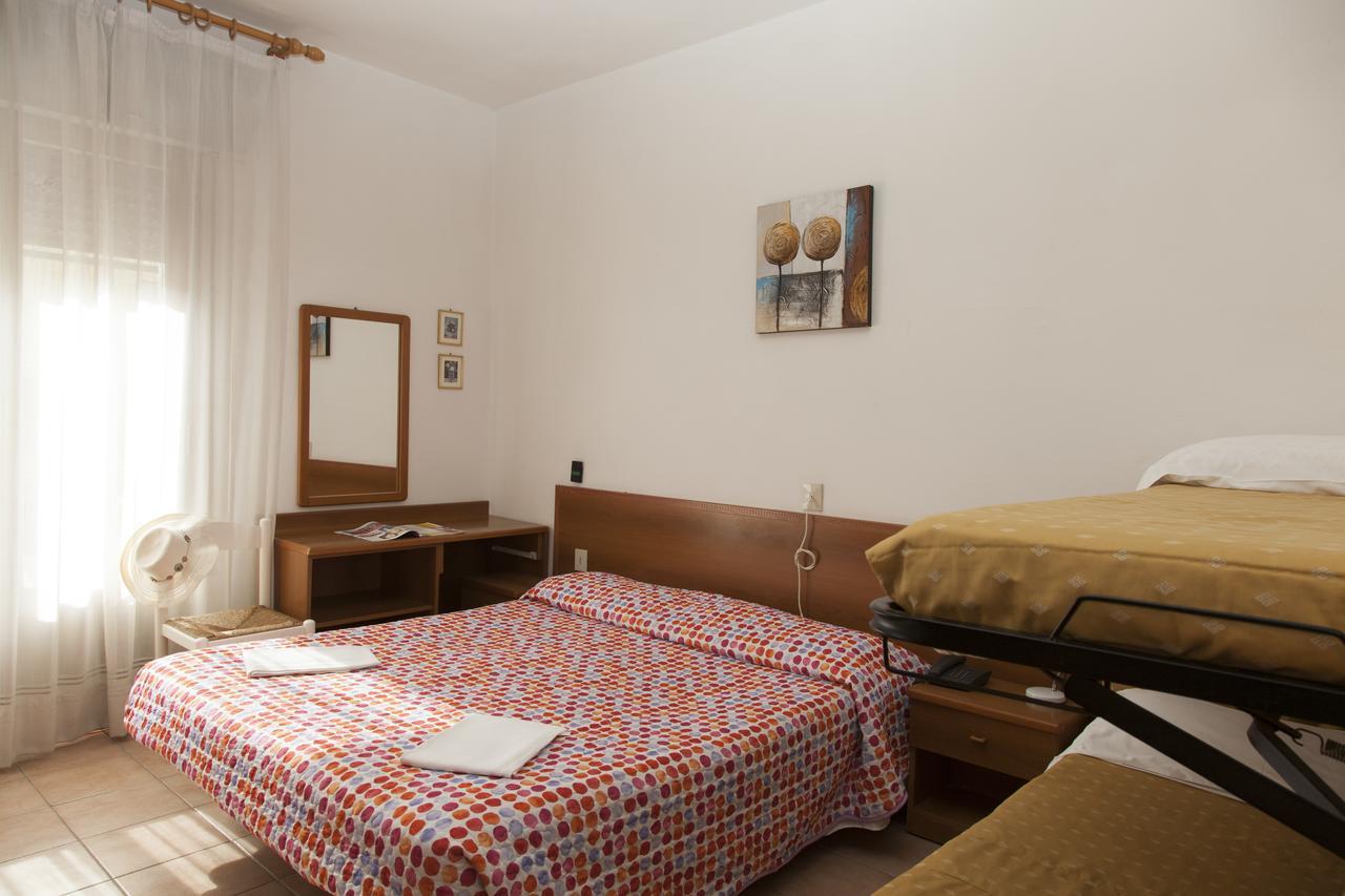 Hotel Taormina Лідо-ді-Єзоло Екстер'єр фото