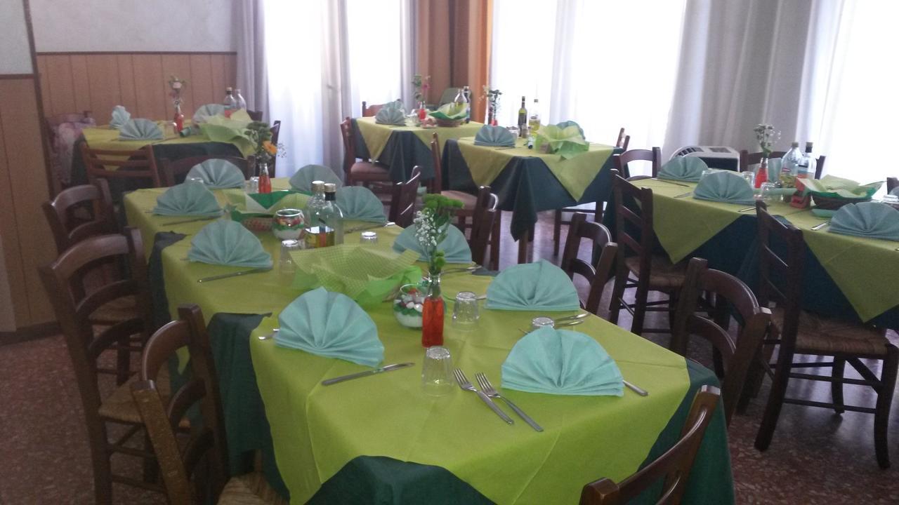 Hotel Taormina Лідо-ді-Єзоло Екстер'єр фото
