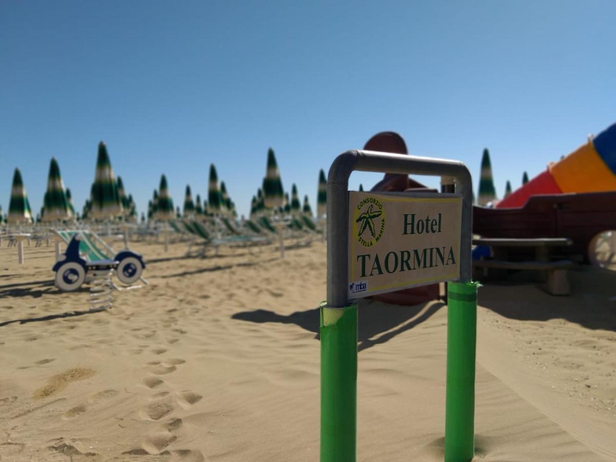 Hotel Taormina Лідо-ді-Єзоло Екстер'єр фото